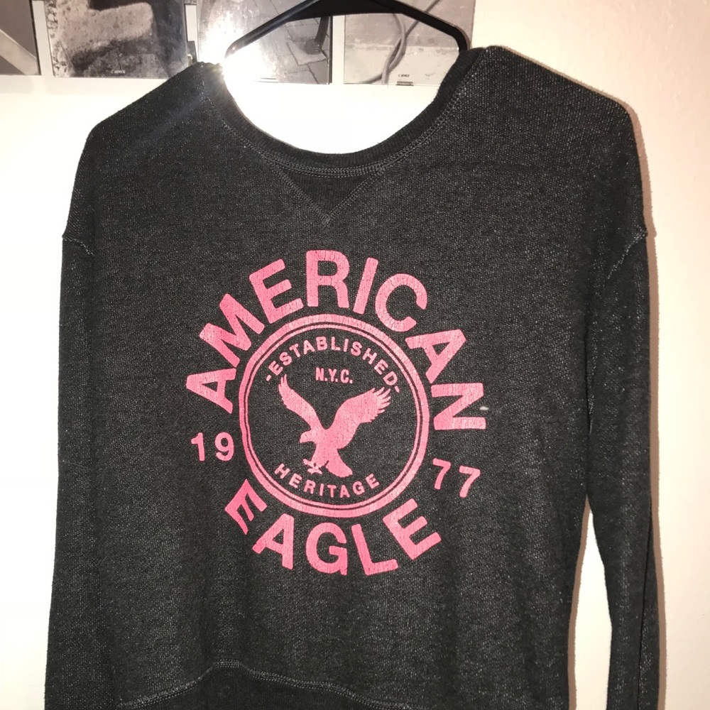 American eagle sweater with stylish cut